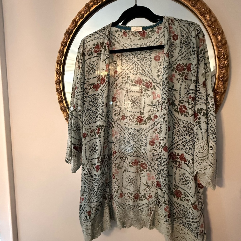 Floral Lace Kimono